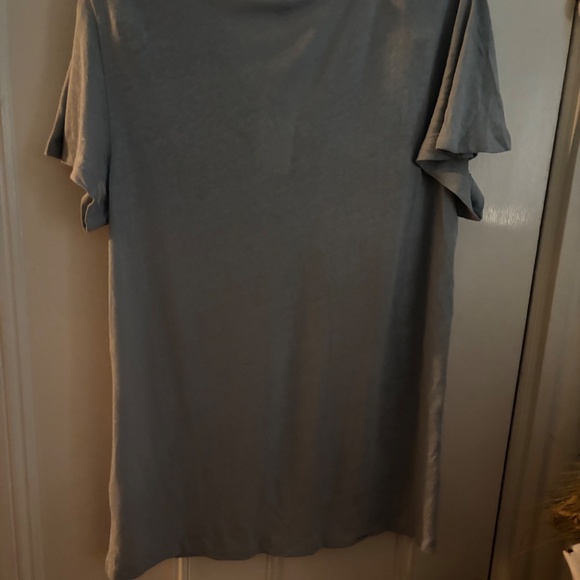 NWT, Lauren by Ralph Lauren, size large, V neck top with butterfly sleeves - Picture 3 of 4